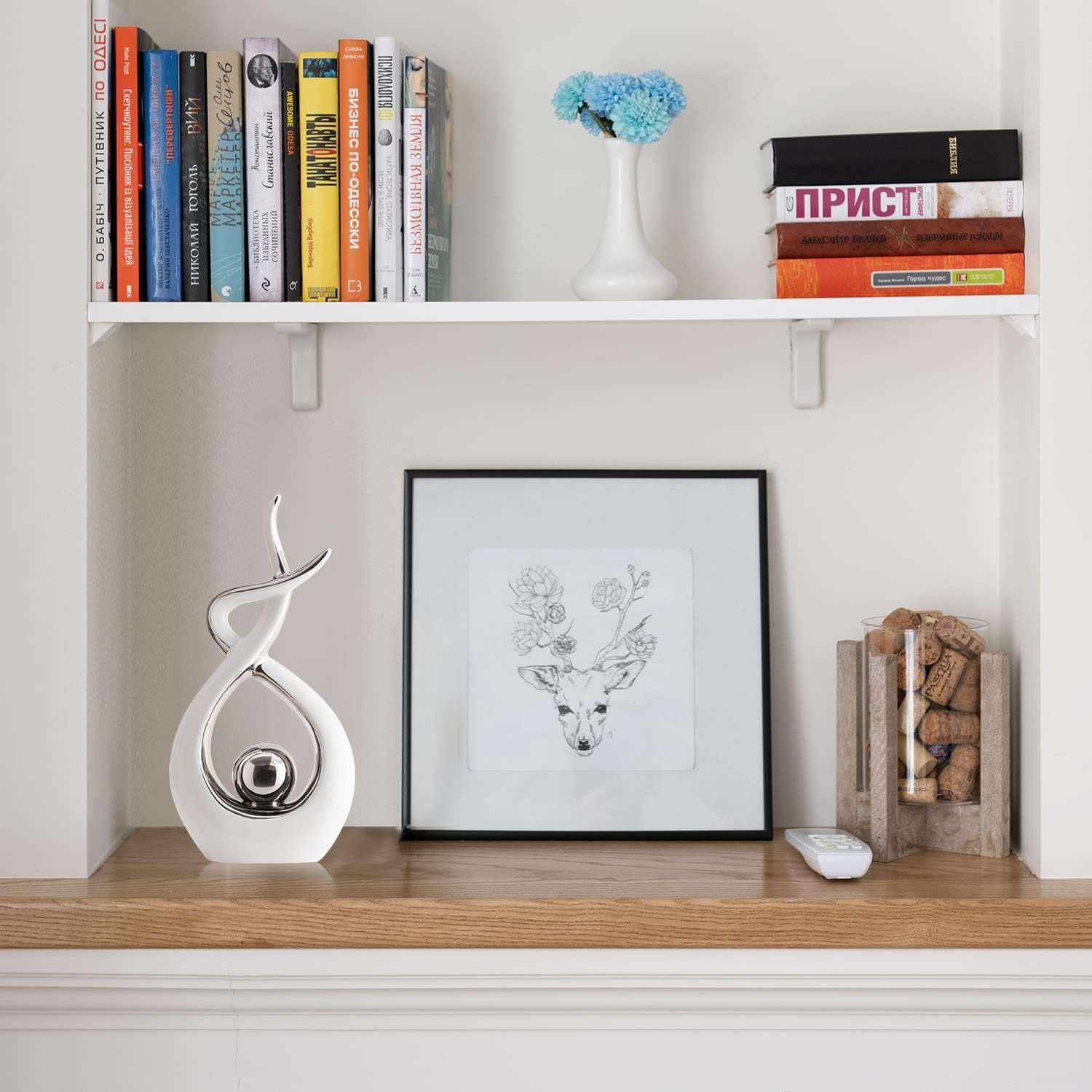 Home Decor Modern Art Ceramic Statue Table House Decorations for Dining Room Living Room Office Centerpiece